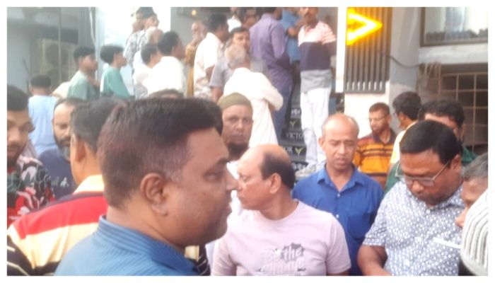 খুলনায় দুই সাংবাদিকের ওপর দুর্বৃত্তদের হামলা