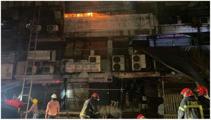 গুলিস্তানের হোটেল রমনার পাশের মার্কেটে আগুন