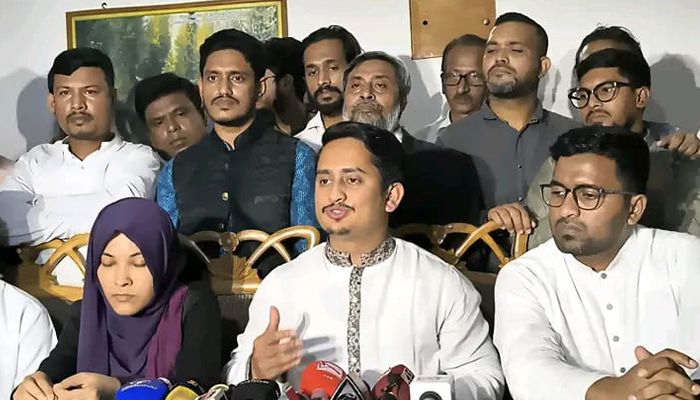 আ.লীগ ও তাদের দোসরদের নির্বাচনে অংশ নেওয়ার অধিকার নেই : সারজিস আলম