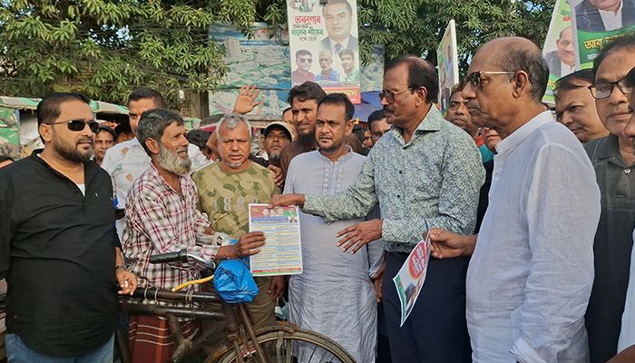 বিএনপি চেয়ারপার্সনের উপদেষ্টা হাবিবকে নিয়ে বাবুলের গণসংযোগ