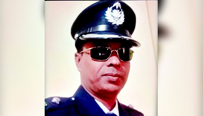 বাসন থানার ওসি মদ্যপ অবস্থায় নারীসহ নৃত্যের ভিডিও নিয়ে তোলপাড়