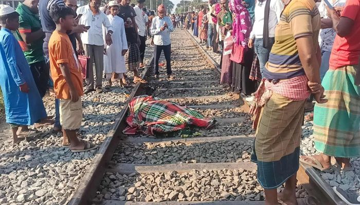 কালীগঞ্জে ট্রেনে কাটা পড়ে নারী নিহত