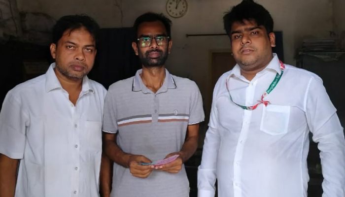 শৈশবে বিনা টিকিটে ট্রেন ভ্রমণের টাকা পরিশোধ করলেন যুবক