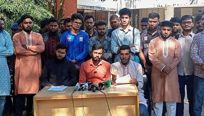 ব্রাকসু নির্বাচনের তফসিল ঘোষণা প্রত্যাখ্যান শিক্ষার্থীদের একাংশের