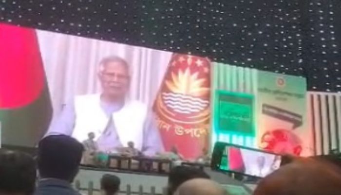 প্রাণিসম্পদের উৎপাদন কার্যকরভাবে চলমান থাকা নিশ্চিত করতে হবে: প্রধান উপদেষ্টা 