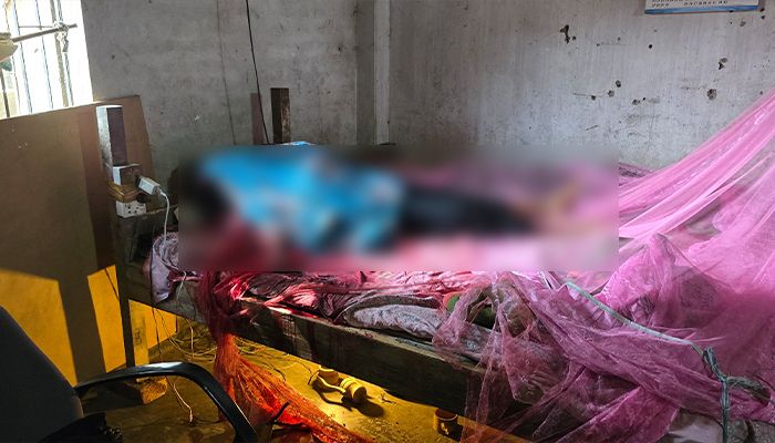 গৃহবধূকে কুপিয়ে হত্যা, স্বামী গ্রেপ্তার