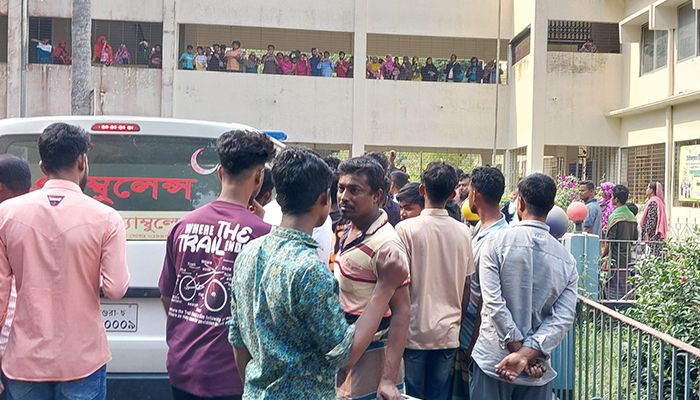 শ্রীপুরে ভূমিকম্প আতঙ্কে অসুস্থ শতাধিক গার্মেন্টস কর্মী