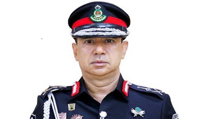 স্ত্রী-কন্যাসহ র‍্যাবের সাবেক ডিজি হারুনের দেশত্যাগে নিষেধাজ্ঞা