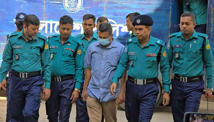 ট্রাইব্যুনালে হাজির আবদুল্লাহ আল-মামুন