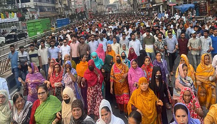 ঢাকা-১২ আসন প্রার্থী পরিবর্তনের দাবিতে বিএনপির বিক্ষোভ