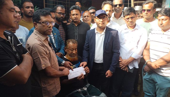 অসুস্থ দুই নেতাকে তারেক জিয়ার সহায়তা