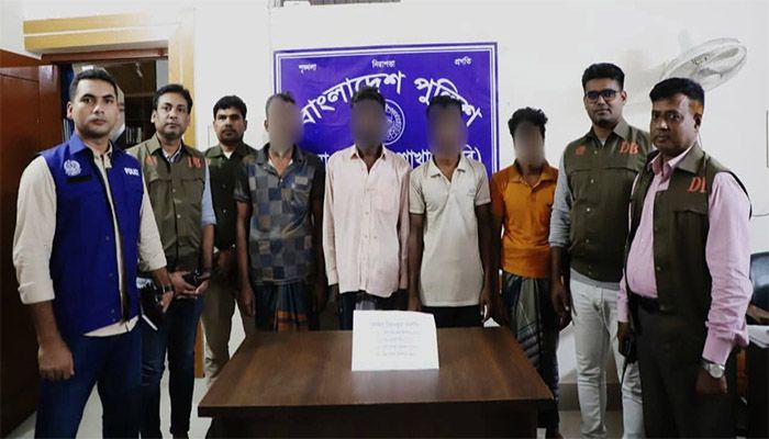 চুয়াডাঙ্গায় সোনা আত্মসাৎ নিয়ে বিরোধ, অপহৃতরা যশোরে উদ্ধার   