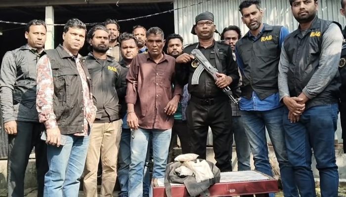 কোটি টাকা মূল্যের ২ কেজি ৬০০ গ্রাম হেরোইনসহ গ্রেপ্তার ১