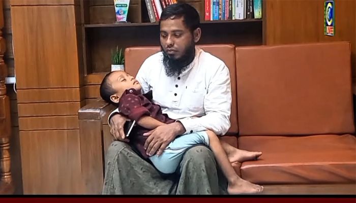 রোহিঙ্গা ক্যাম্প থেকে অপহৃত শিশু চন্দনাইশ থেকে উদ্ধার 