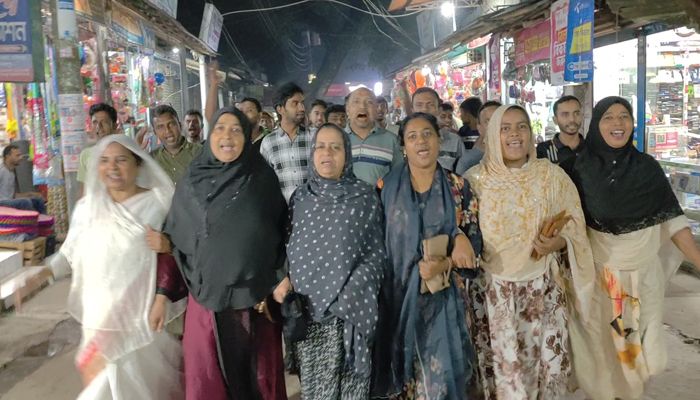 দিনাজপুর-৬ আসনে বিএনপির প্রার্থী ডাঃ জাহিদ, হিলিতে আনন্দ মিছিল