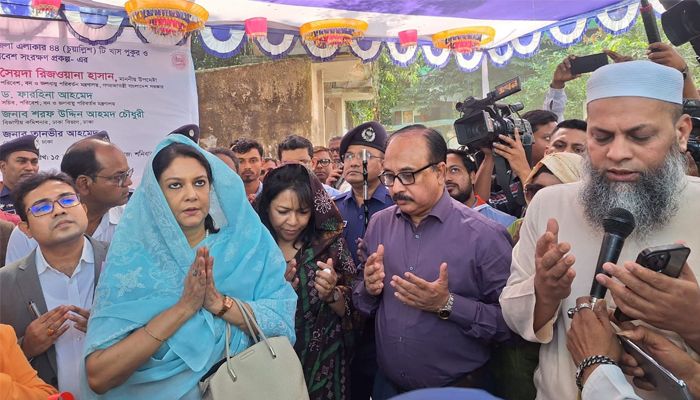 ৪৪টি পুকুর ও জলাশয় সংস্কার কাজের উদ্বোধন করলেন পরিবেশ উপদেষ্টা 