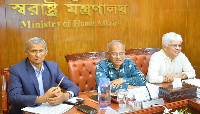 বিজয় দিবসে এবারও হবে না কুচকাওয়াজ: স্বরাষ্ট্র উপদেষ্টা
