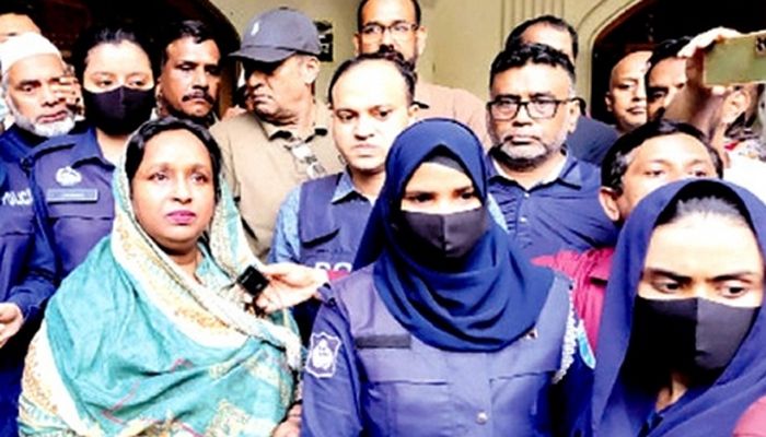 দুই মামলায় গ্রেপ্তার দেখানো হলো সাবেক মেয়র আইভীকে