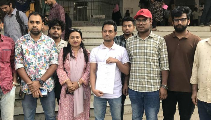 ভিপি পদে স্বতন্ত্র প্রার্থীর মনোনয়ন নিলেন জবি ছাত্রদল নেতা
