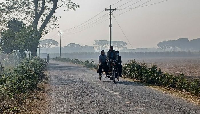 কার্তিকের শেষে চুয়াডাঙ্গায় শীতের আমেজ 