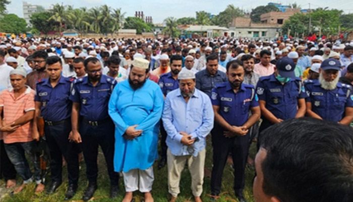 প্যারোলে মুক্তি পেয়ে স্ত্রীর জানাজায় যুবলীগ নেতা