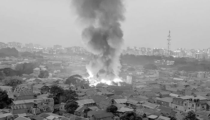 বারবার বস্তি কেন পোড়ে?