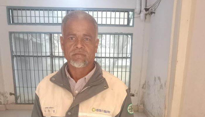 কটিয়াদীতে গভীর রাতে আওয়ামী লীগের মশাল মিছিল, আটক ১