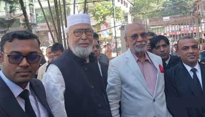 হাজিরা দিতে আদালতে লতিফ সিদ্দিকী, সঙ্গে এলেন কাদের সিদ্দিকী