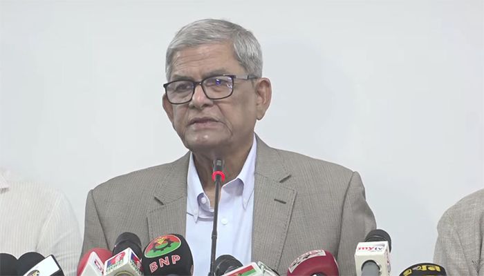 ‘এখনই বিদেশে যাওয়ার মতো শারীরিক অবস্থায় নেই খালেদা জিয়া’