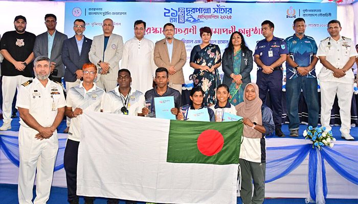 ধলেশ্বরীতে ২১তম জাতীয় দূরপাল্লা সাঁতার প্রতিযোগিতা