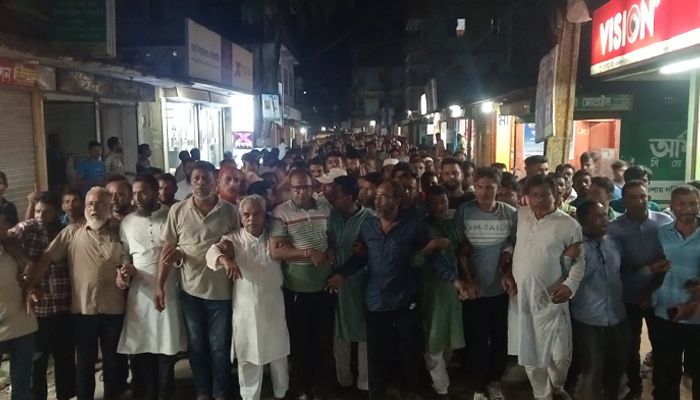 গৌরীপুর বিএনপির মনোনীত প্রার্থী প্রত্যাহারের দাবিতে বিক্ষোভ 