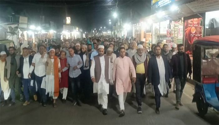 শেখ হাসিনার ফাঁসির রায়ে শিবচরে বিএনপির আনন্দ মিছিল