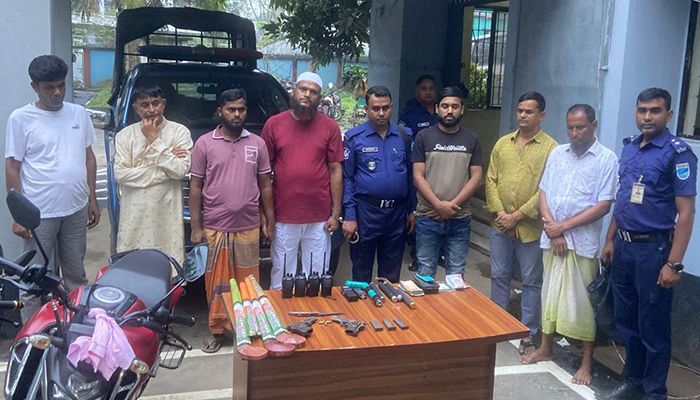 বিএনপির মনোনয়নপ্রত্যাশী সাবেক ছাত্রদল নেতা অস্ত্রসহ গ্রেপ্তার