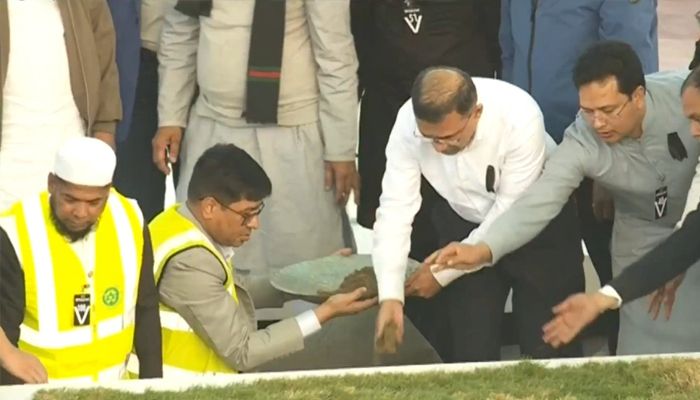 জিয়াউর রহমানের পাশে চিরনিদ্রায় খালেদা জিয়া