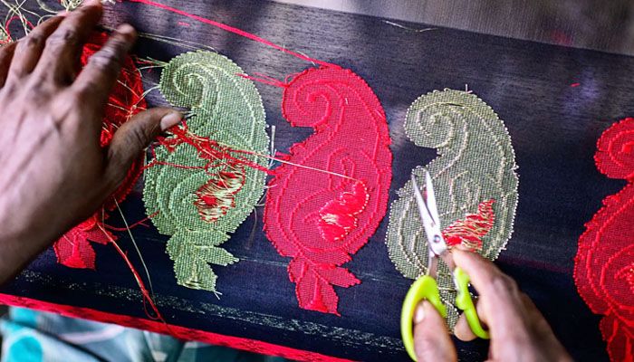ইউনেস্কোর বিশ্ব ঐতিহ্যের তালিকায় মনোনীত ‘টাঙ্গাইল শাড়ি’