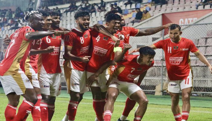 ব্রাদার্সকে ধ্বসিয়ে অপরাজিত কিংস শীর্ষে