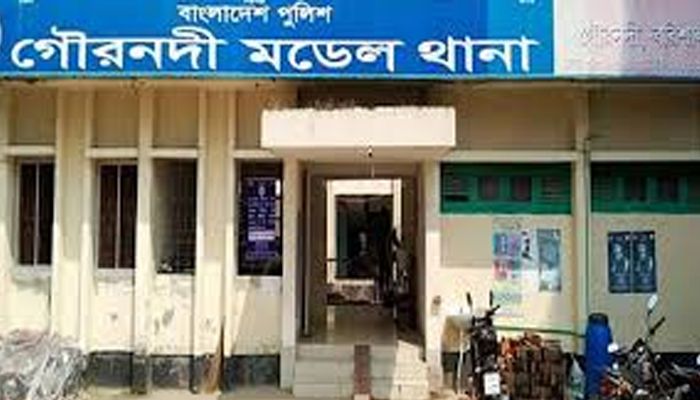 হাদির পক্ষে কথা বলায় কুপিয়ে জখম