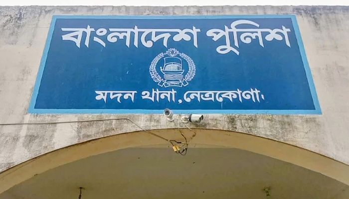 জমি নিয়ে সংঘর্ষে নারীসহ আহত ২২