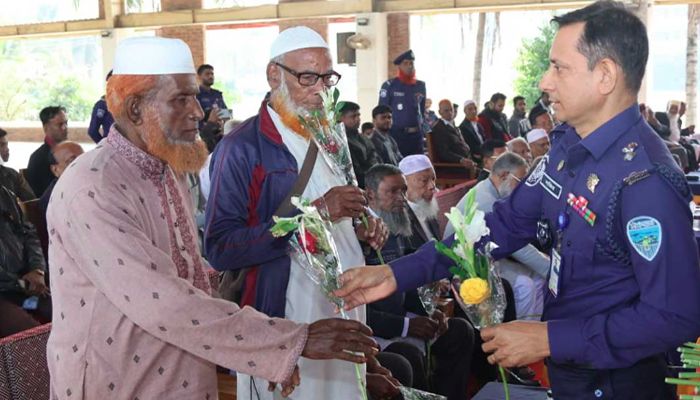 পুলিশের বীর মুক্তিযোদ্ধা ও শহীদ  পরিবারের ৩৮ সদস্যকে সম্মাননা