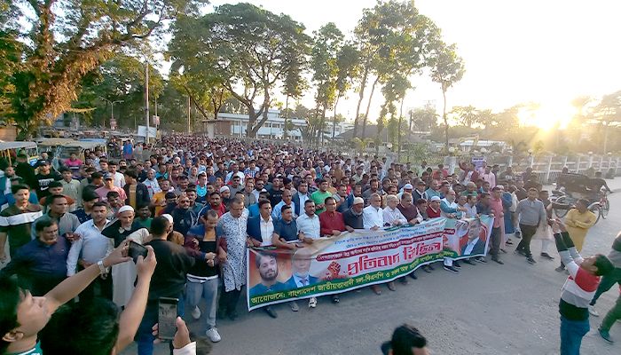 একটি ককটেল ফুটালেই গর্জে উঠবে তৌহিদী জনতা : জি কে গউছ