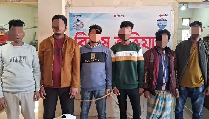 আওয়ামী লীগের ঝটিকা মিছিল, গ্রেপ্তার ৪