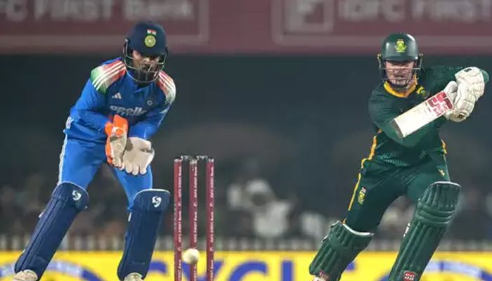 ৩৫৮ রান তাড়া করে ভারতকে হারালো আফ্রিকা