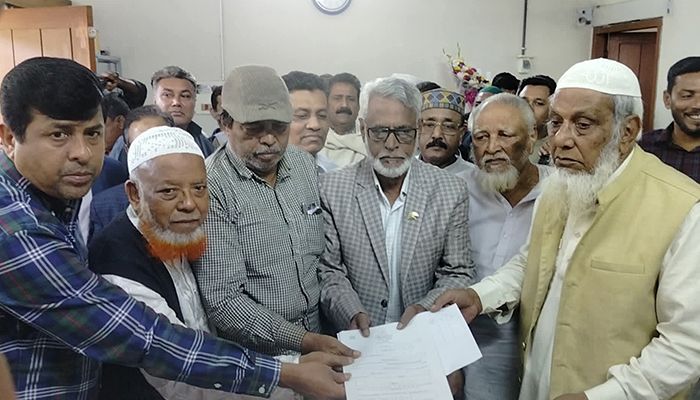মনোনয়ন ফরম সংগ্রহে আগ্রহী প্রার্থীরা