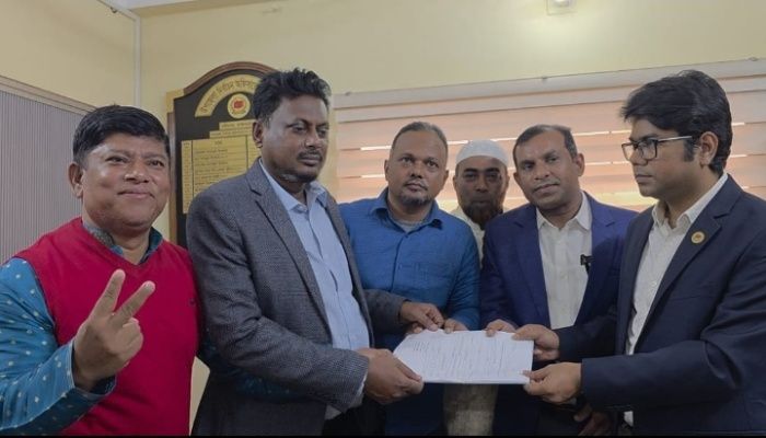 ব্রাহ্মণবাড়িয়া-৫ আসনে এডভোকেট মান্নানের পক্ষে মনোনয়নপত্র সংগ্রহ