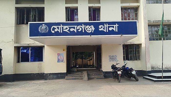 মোহনগঞ্জে একাধিক মিনি পতিতালয়ে মাদকসেবীদের আড্ডা