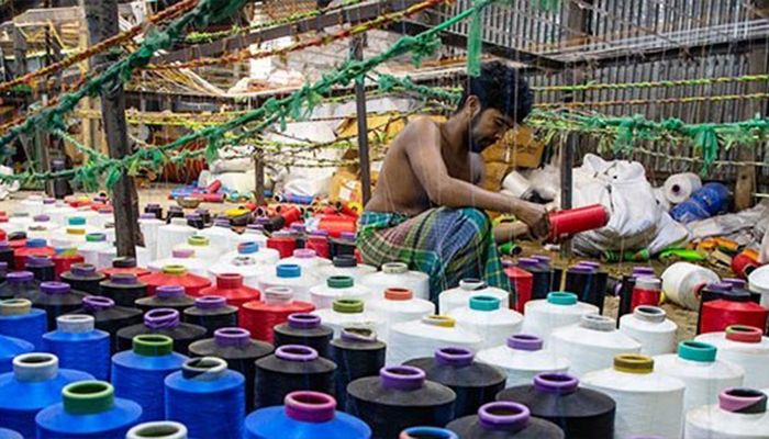 না.গঞ্জে একে একে বন্ধ হচ্ছে সুতার কারখানা