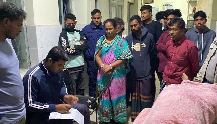 স্বর্ণ ব্যবসায়ীকে ডেকে নিয়ে গুলি করে হত্যা