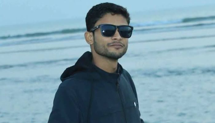নোয়াখালীতে শীর্ষ সন্ত্রাসীকে কুপিয়ে ও পিটিয়ে হত্যা