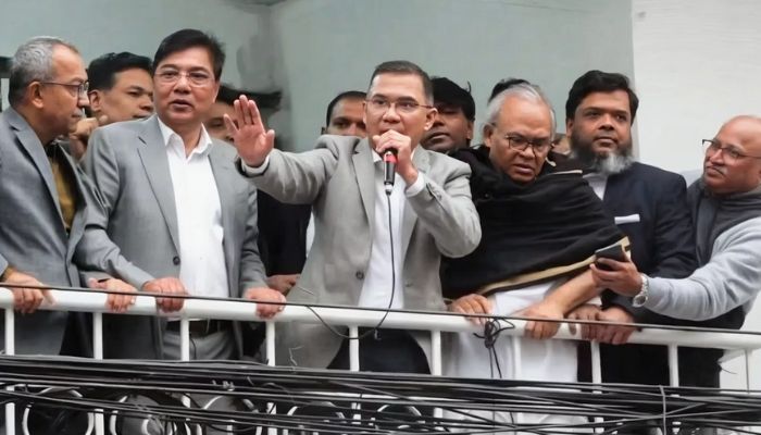 দেশের গণতান্ত্রিক যাত্রায় তারেক রহমানের সামনে যেসব চ্যালেঞ্জ