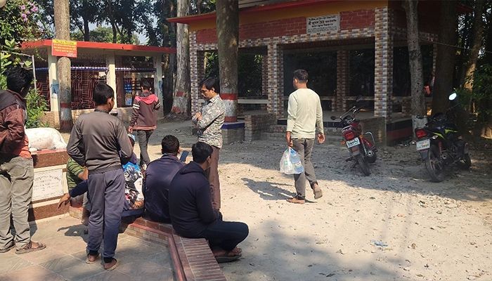 পাবনায় মদ পানে দুই জনের মৃত্যু 
